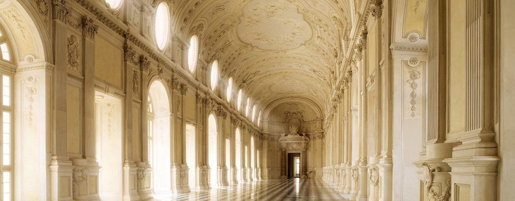 Turin by Vespa: Venaria Palace and its jewels