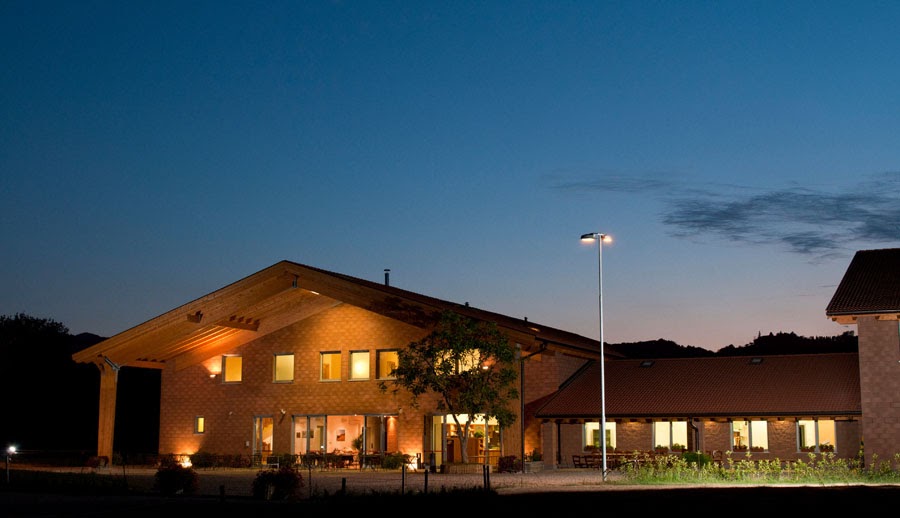 Cantina Floriano Cinti and Agriturismo L’Isola del Sasso