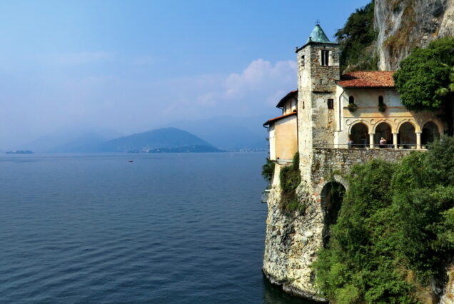 Lake Maggiore and Lake Orta by Vespa with lunch (Copia)