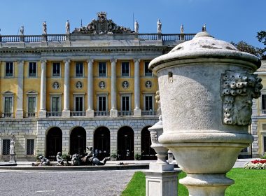 La_Facciata_neoclassica_di_villa_Olmo