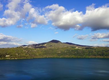 Monte_Cavo_Visto_da_castel_gandolfo